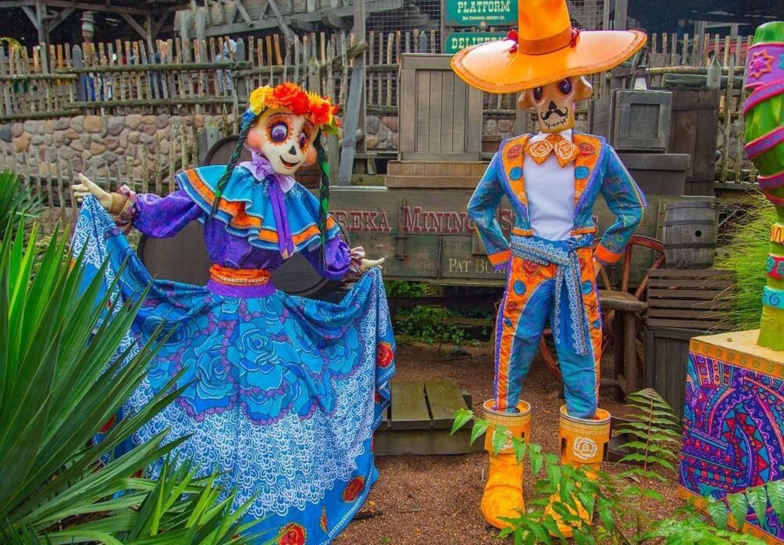 Decoración de Día de los Muertos en Frontierland durante Halloween, Magic Kingdom, Walt Disney World